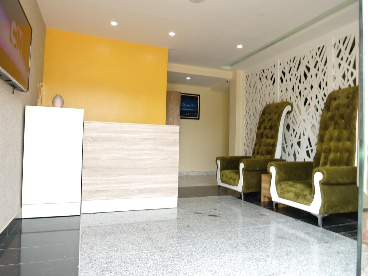 Alexia'S Place Hotel Lagos Extérieur photo