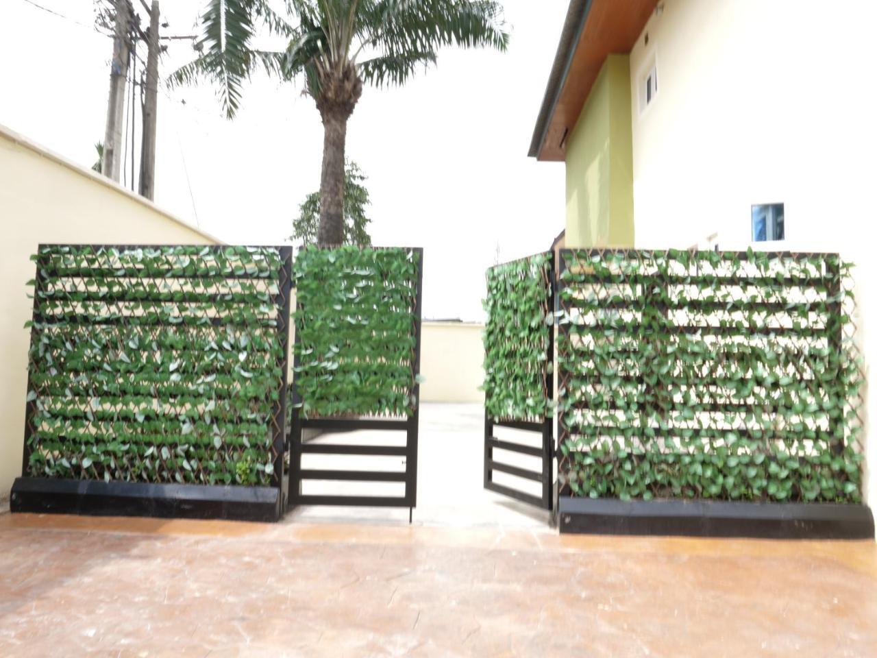 Alexia'S Place Hotel Lagos Extérieur photo